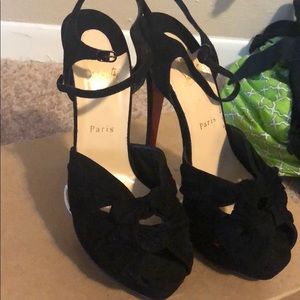 Red bottoms never worn